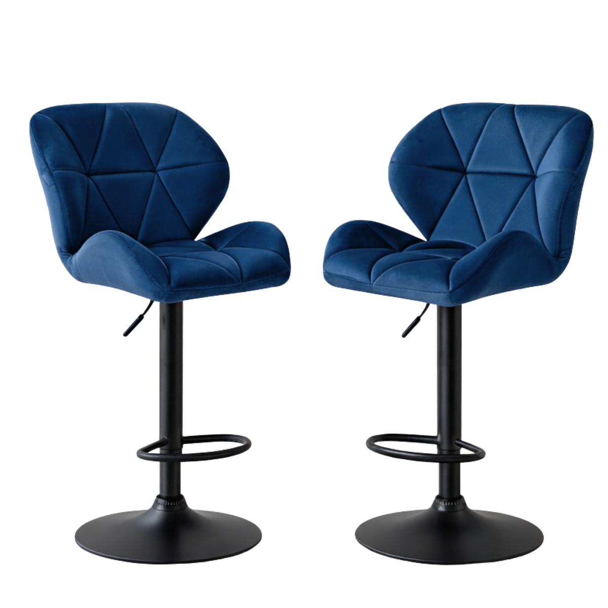 Chaises de bar stylisées et galbées en velours sobre – Berlin