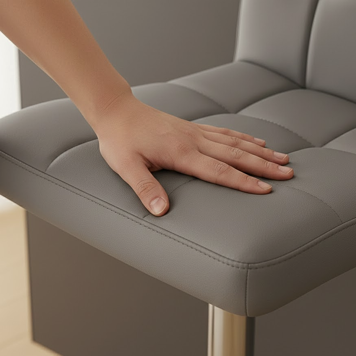 Chaises de bar au similicuir sobre et matelassé – Stella