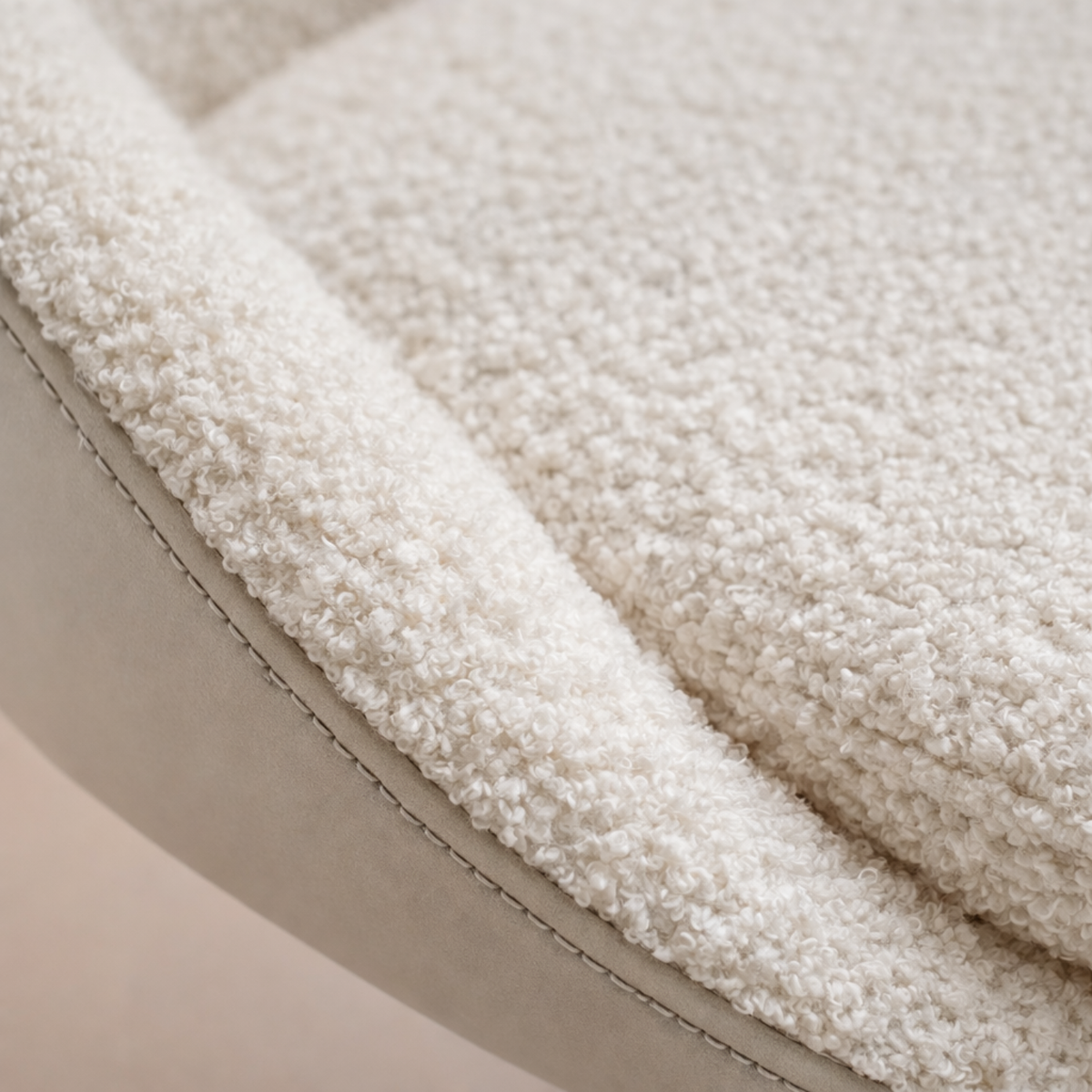 4 chaises de bar au design moderne et enveloppant – Gloria