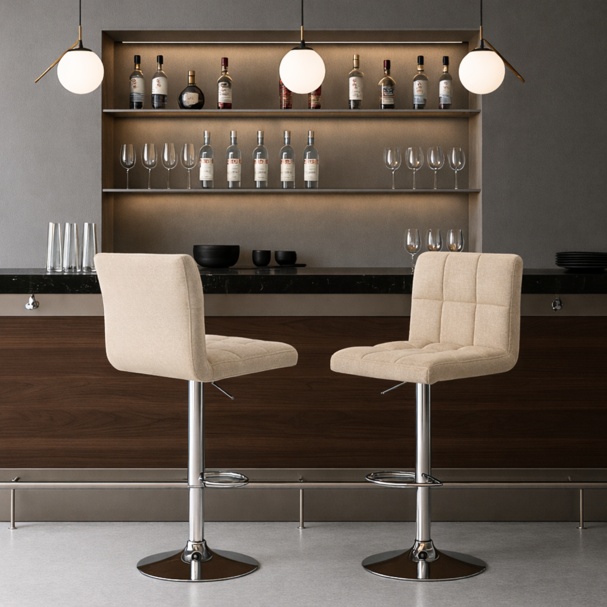 Chaises de bar au tissu sobre et matelassé – Stella