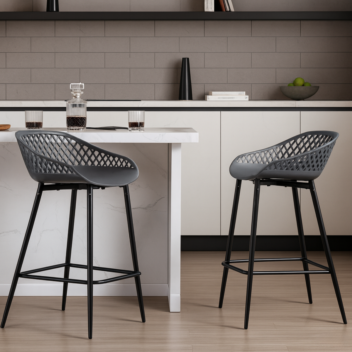 Ensemble – 2 chaises de bar au design ergonomique et ajouré – Vega